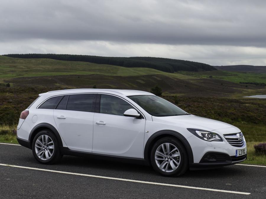  Vauxhall Insignia Country Tourer 2013 года  (фото 11 из 28)